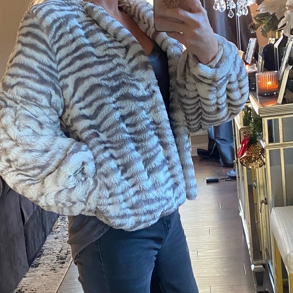 VICI Fuzzy Jacket - Size Small - Picture 10 of 11